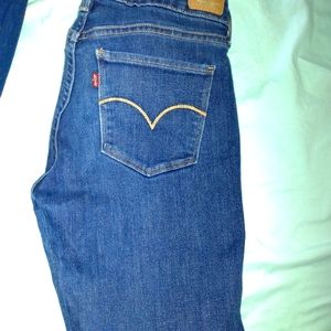 Levi's size 29 skinny jeans
